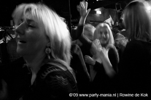 090110_026_westwood_partymania