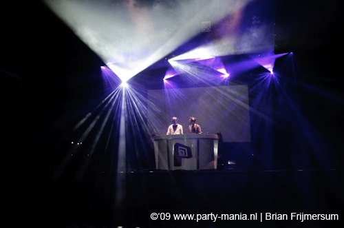 090130_001_streamers_partymania
