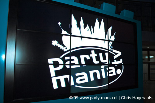 090220_004_connected_partymania