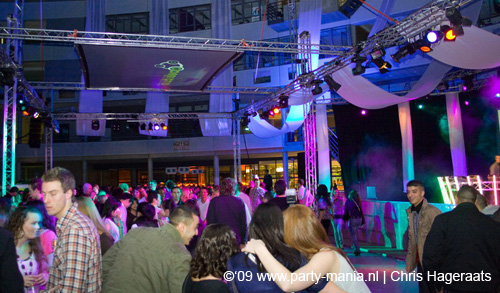 090220_041_connected_partymania