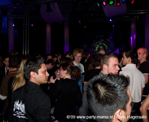 090220_057_connected_partymania