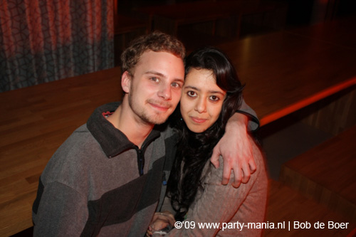 090220_016_connected_partymania