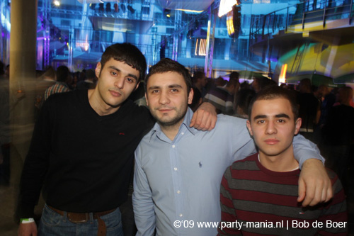 090220_049_connected_partymania