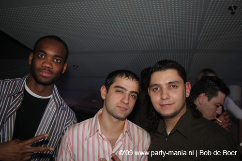 090220_056_connected_partymania