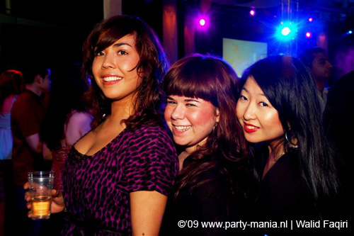 090220_057_connected_partymania