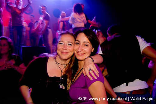 090410_001_glitterclub_partymania