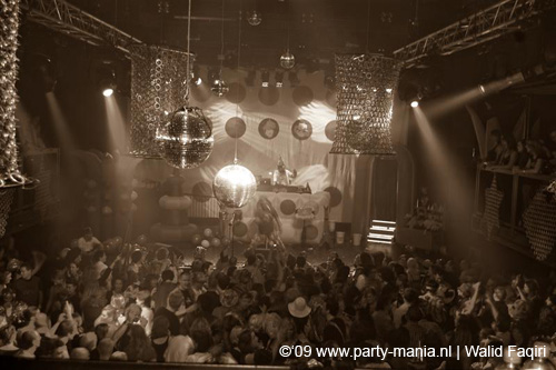 090410_037_glitterclub_partymania