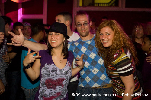 090411_003_madhouse_partymania