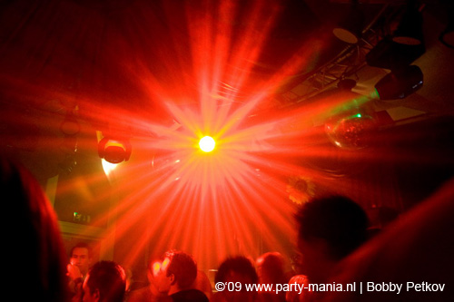 090411_009_madhouse_partymania