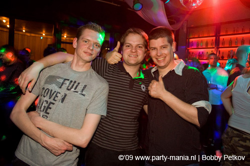 090411_043_madhouse_partymania