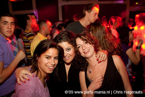 090411_004_madhouse_partymania