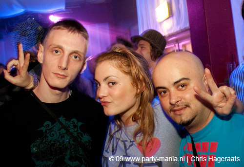 090412_058_remy_onefour_partymania