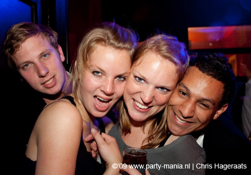 090428_022_mellow_moods_partymania