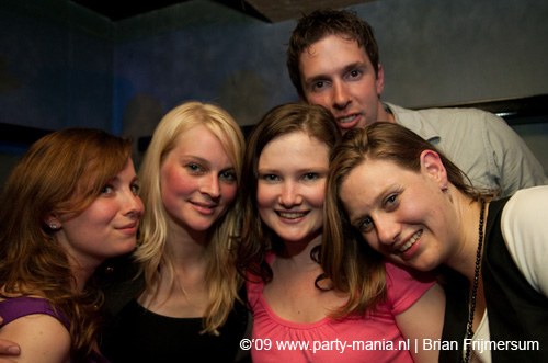 090429_021_90s_now_paard_partymania