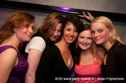 090429_023_90s_now_paard_partymania
