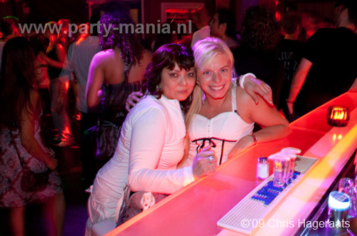 090704_25_summer_vibes_partymania