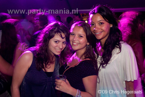 090815_003_franchise_partymania
