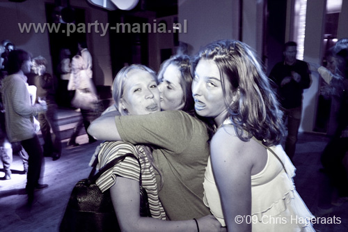 090904_019_onefour_partymania