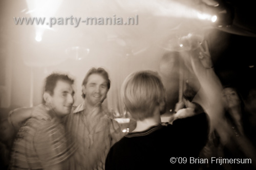 090912_045_le_paris_partymania