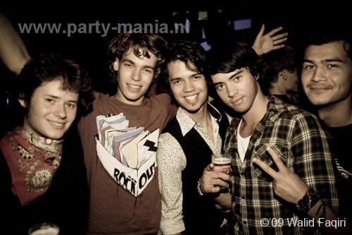 090912_014_los_partymania