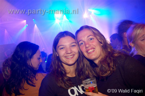 091023_008_90s_now_partymania