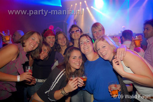 091023_033_90s_now_partymania