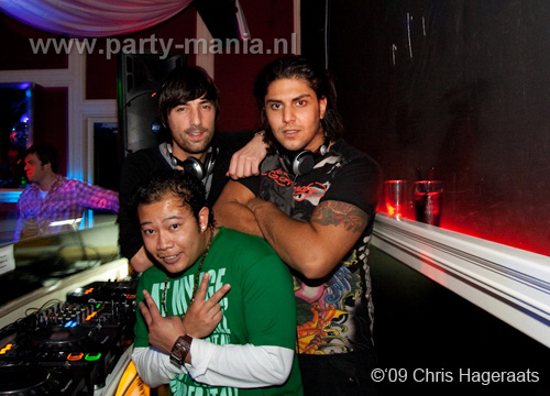 091113_000_denhaag_is_dope_partymania
