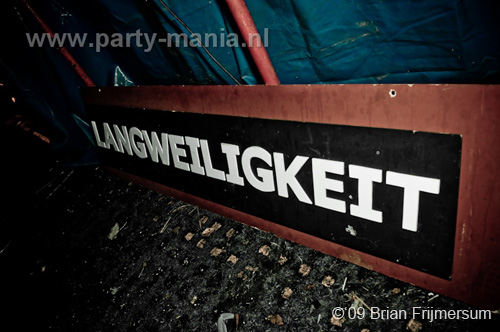091113_026_langweiligkeit_partymania