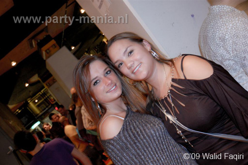 091114_002_ilovelos_partymania