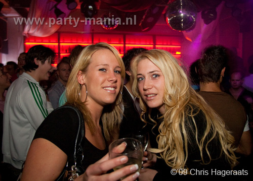 091116_049_red_monday_partymania