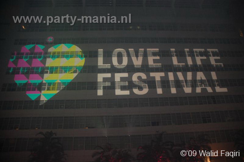 091128_090_love_life_festival_partymania