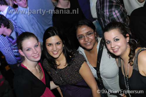 091217_091_xxlmas_party_partymania