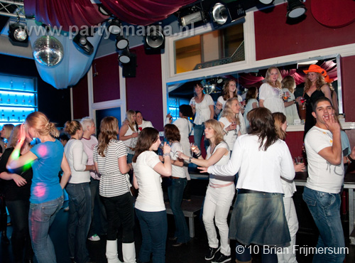 100512_000_pump_up_the_base_partymania