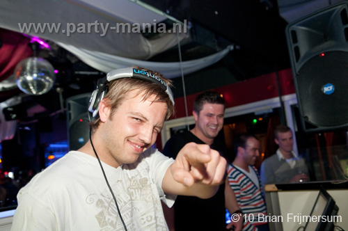 100512_026_pump_up_the_base_partymania