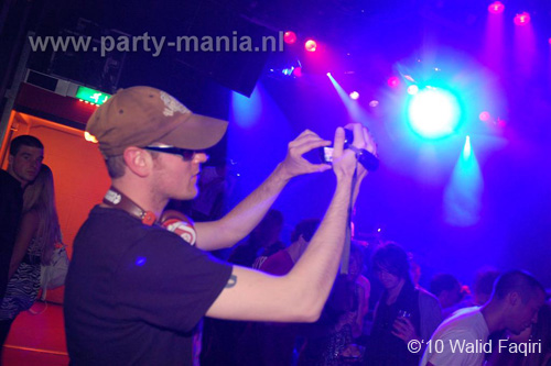 100522_026_los_partymania