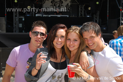 100612_016_franchise_outdoor_partymania