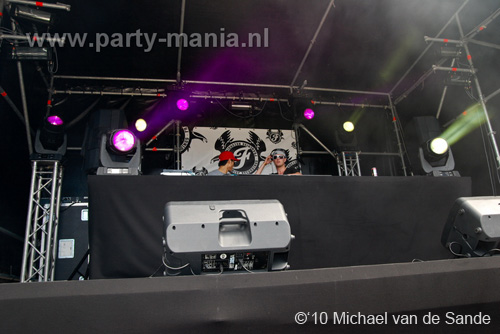 100612_022_franchise_outdoor_partymania