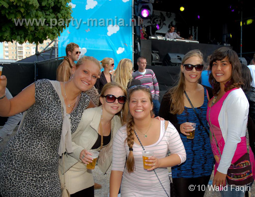 100612_000_franchise_outdoor_partymania