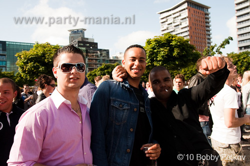 100612_072_franchise_outdoor_partymania