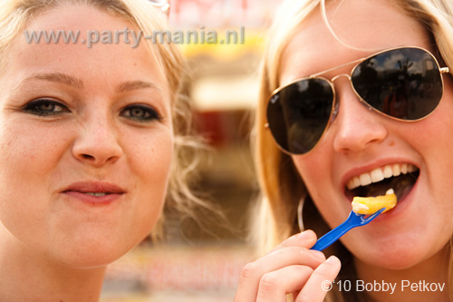 100612_090_franchise_outdoor_partymania
