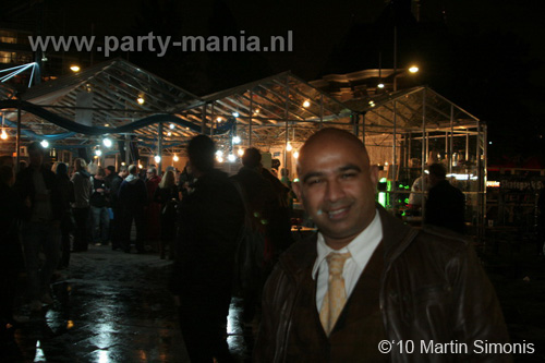 100924_013_todaysart_partymania