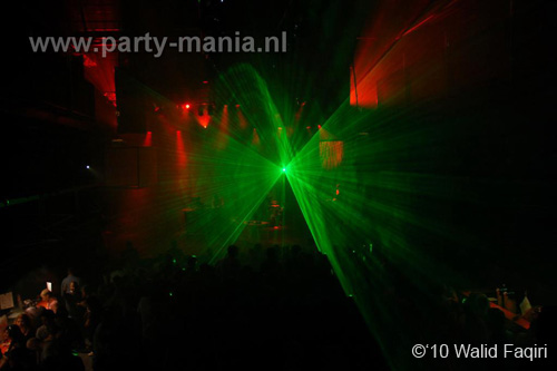 101008_052_mutesounds_partymania