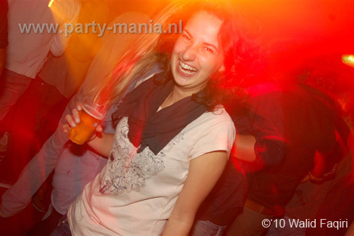 101008_069_mutesounds_partymania