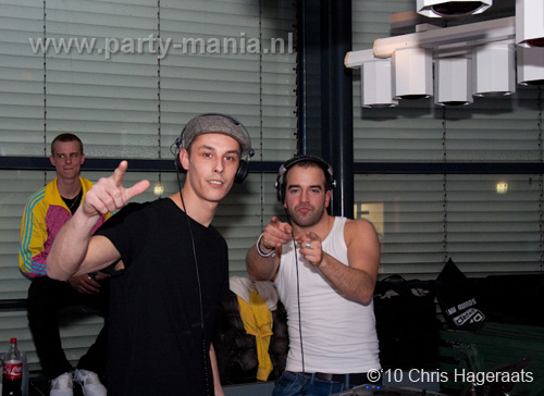 101204_033_pump_up_the_base_partymania