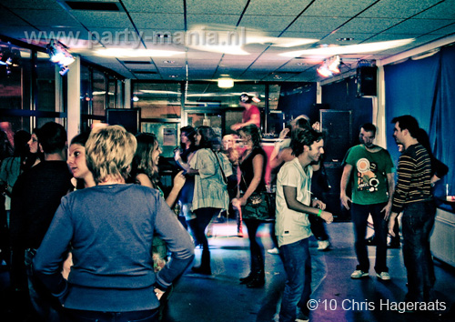 101204_069_pump_up_the_base_partymania