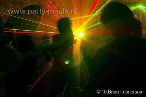 101217_031_touch_partymania