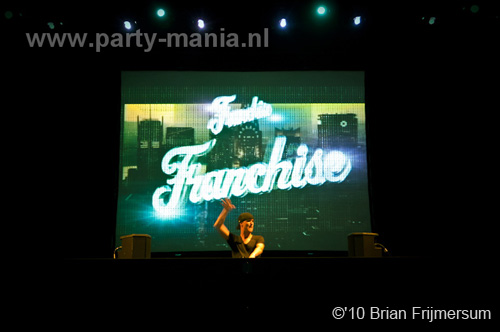 101226_010_franchise_partymania