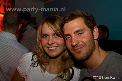 110108_021_it's_all_about_friends_partymania