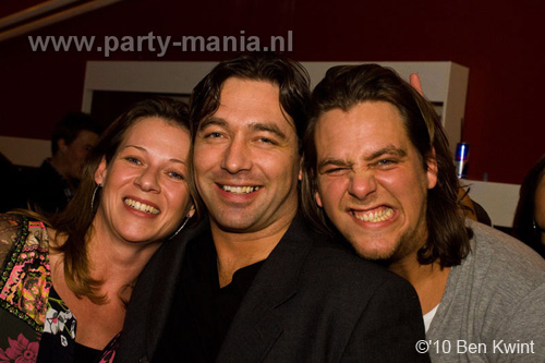 110108_054_it's_all_about_friends_partymania