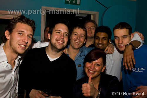 110108_063_it's_all_about_friends_partymania